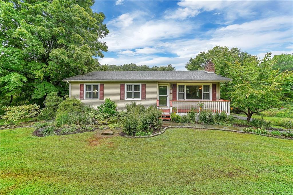 2 Scodon Drive Ridgefield, CT 06877 - Photo 1 of 1 EASY LIFESTYLE AWAITS!