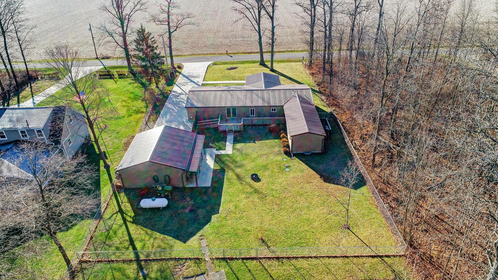 948 Wolfinger Road Marion, OH 43302 - Photo 4 of 55 004