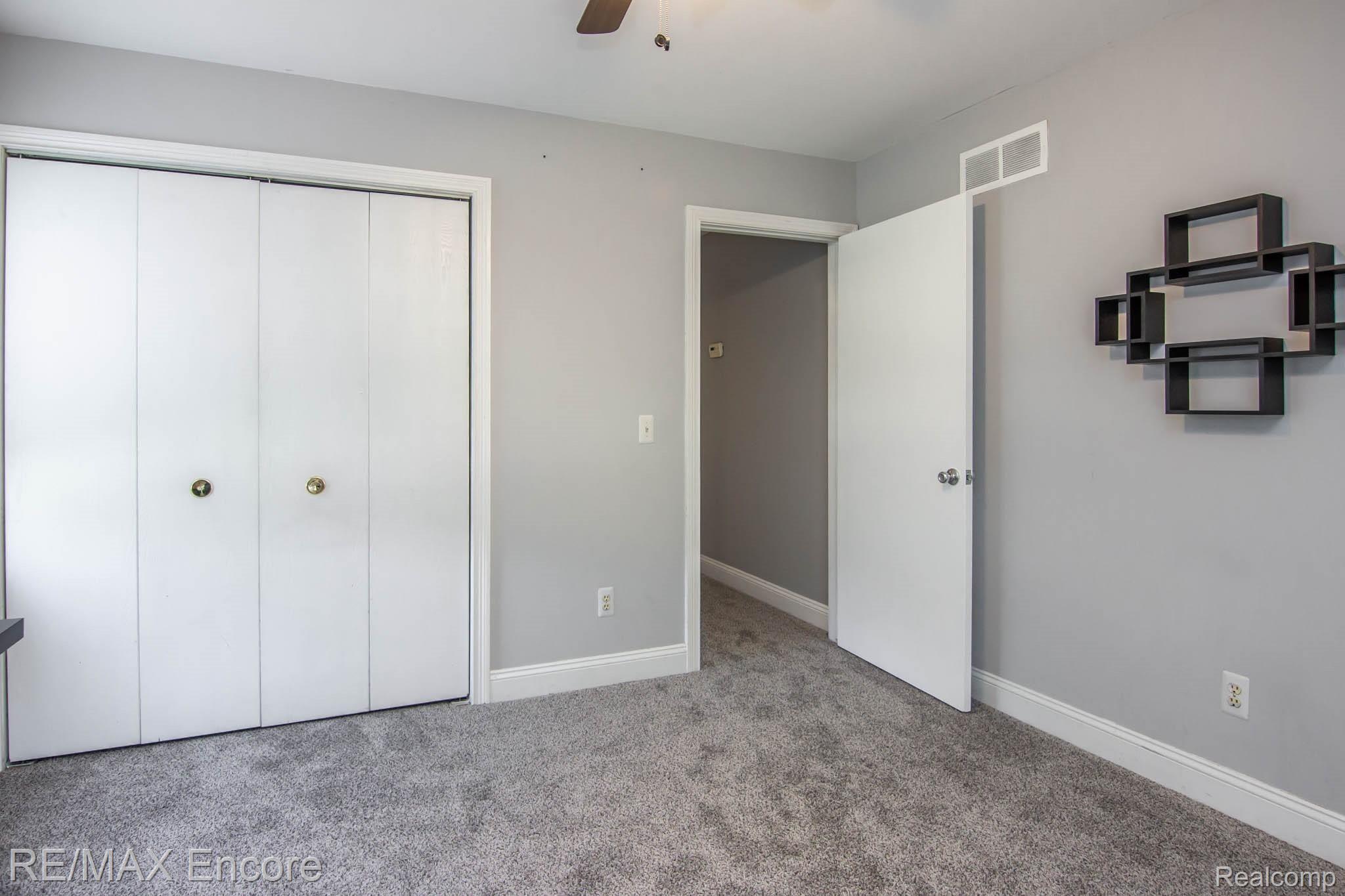 1649 Emerson Circle Rochester, MI 48307 - Photo 17 of 29 Bedroom 2 View 2