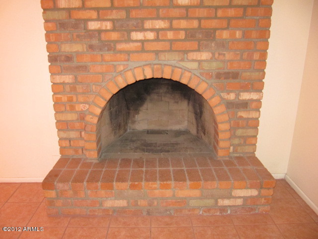 807 West Thomas Road Phoenix, AZ 85013 - Photo 7 of 20 fireplace