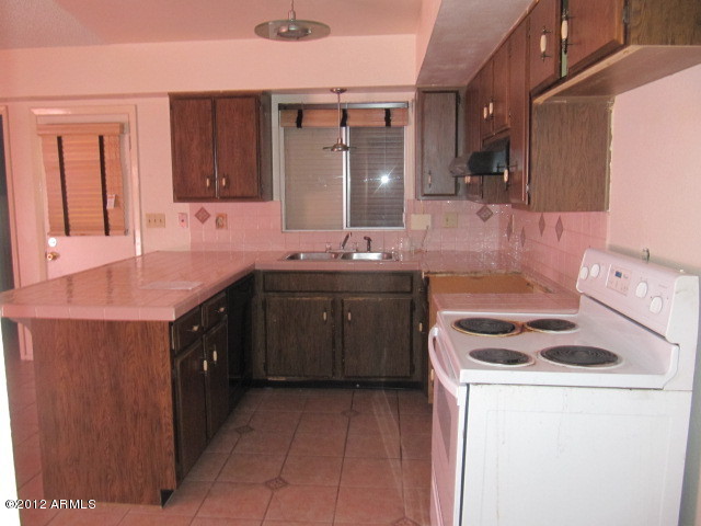807 West Thomas Road Phoenix, AZ 85013 - Photo 8 of 20 kitchen