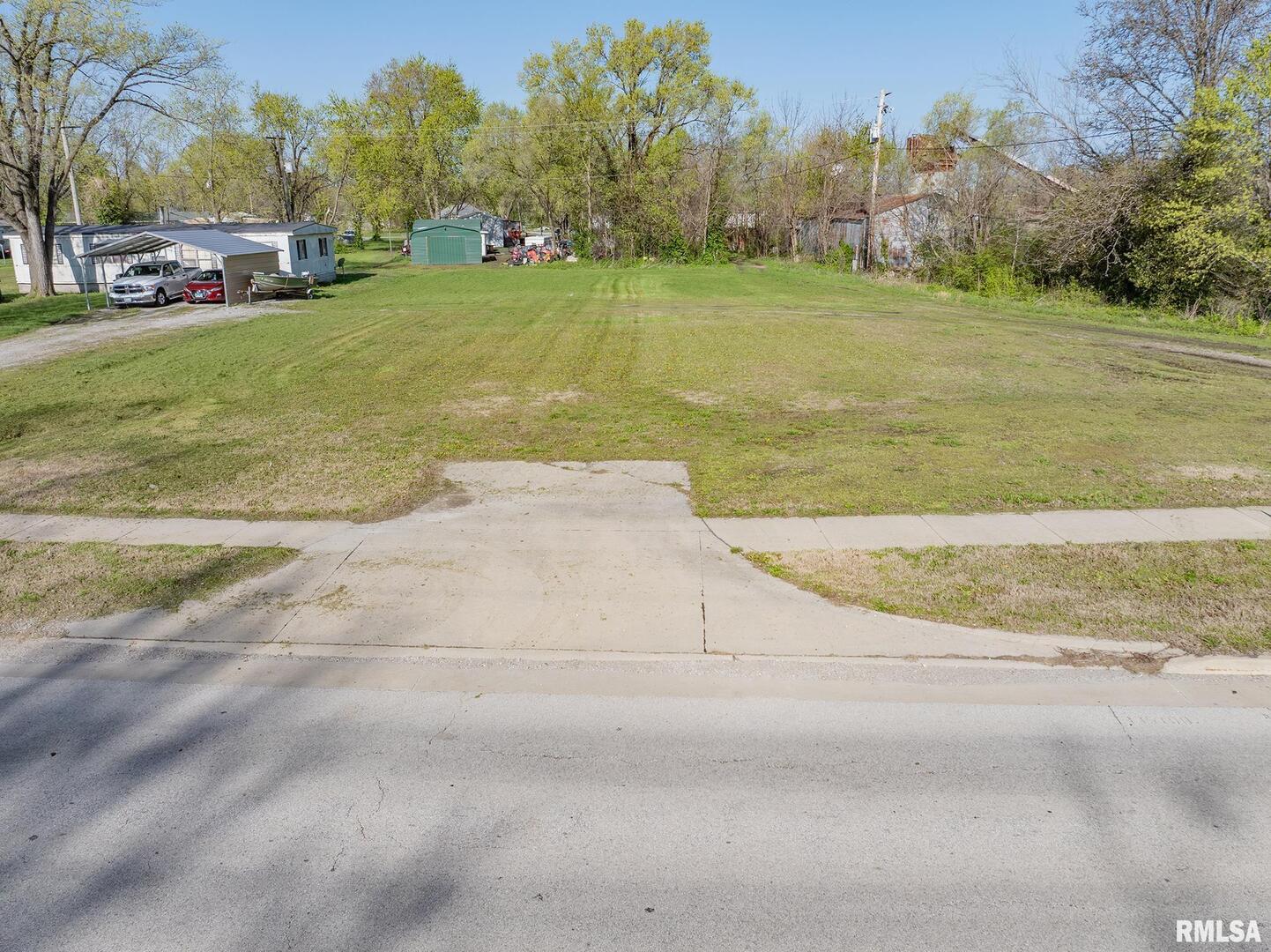 0 South Mine Street Sandoval, IL 62882 - Photo 7 of 10 a view of a park with large trees