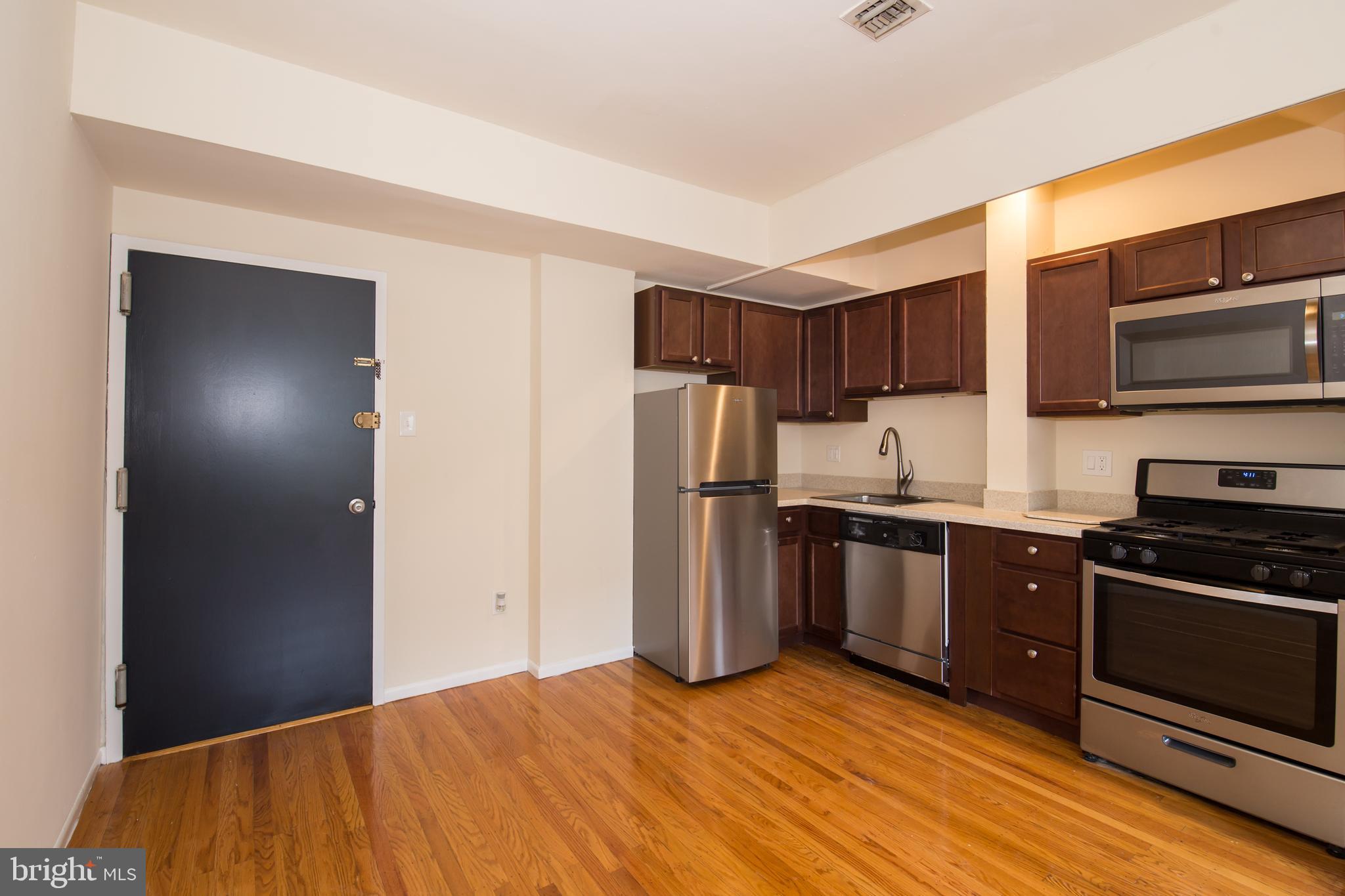 319 South 10th Street, Unit 335 Philadelphia, PA 19107 - Photo 5 of 13 Dining/Kitchen Area