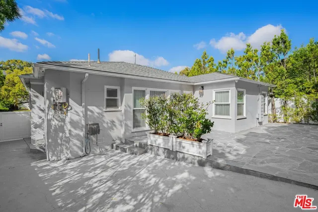 $7,995 | 2036 Hillsboro Avenue, Los Angeles, CA 90034