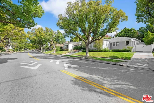 $7,995 | 2036 Hillsboro Avenue, Los Angeles, CA 90034