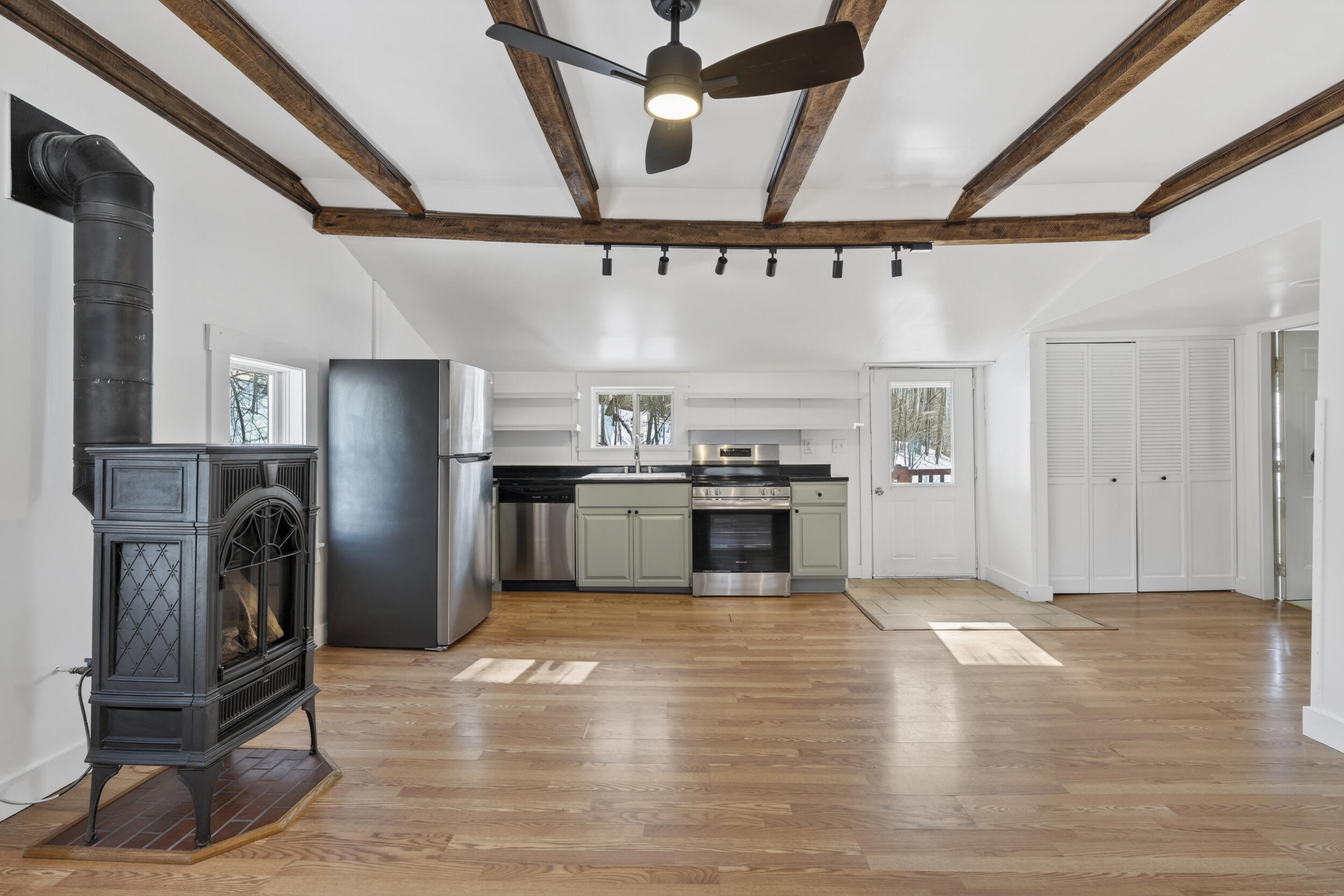 37 Windsor Street Randolph, ME 04346 - Photo 25 of 47 25_37windsor-35