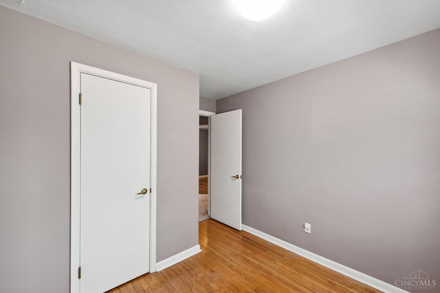 6392 Mullen Road Cincinnati, OH 45247 - Photo 15 of 41 Gallery Image 15