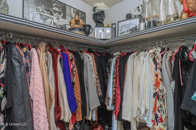 $324,999 | 697 Country Pl Drive, Pearl, MS 39208