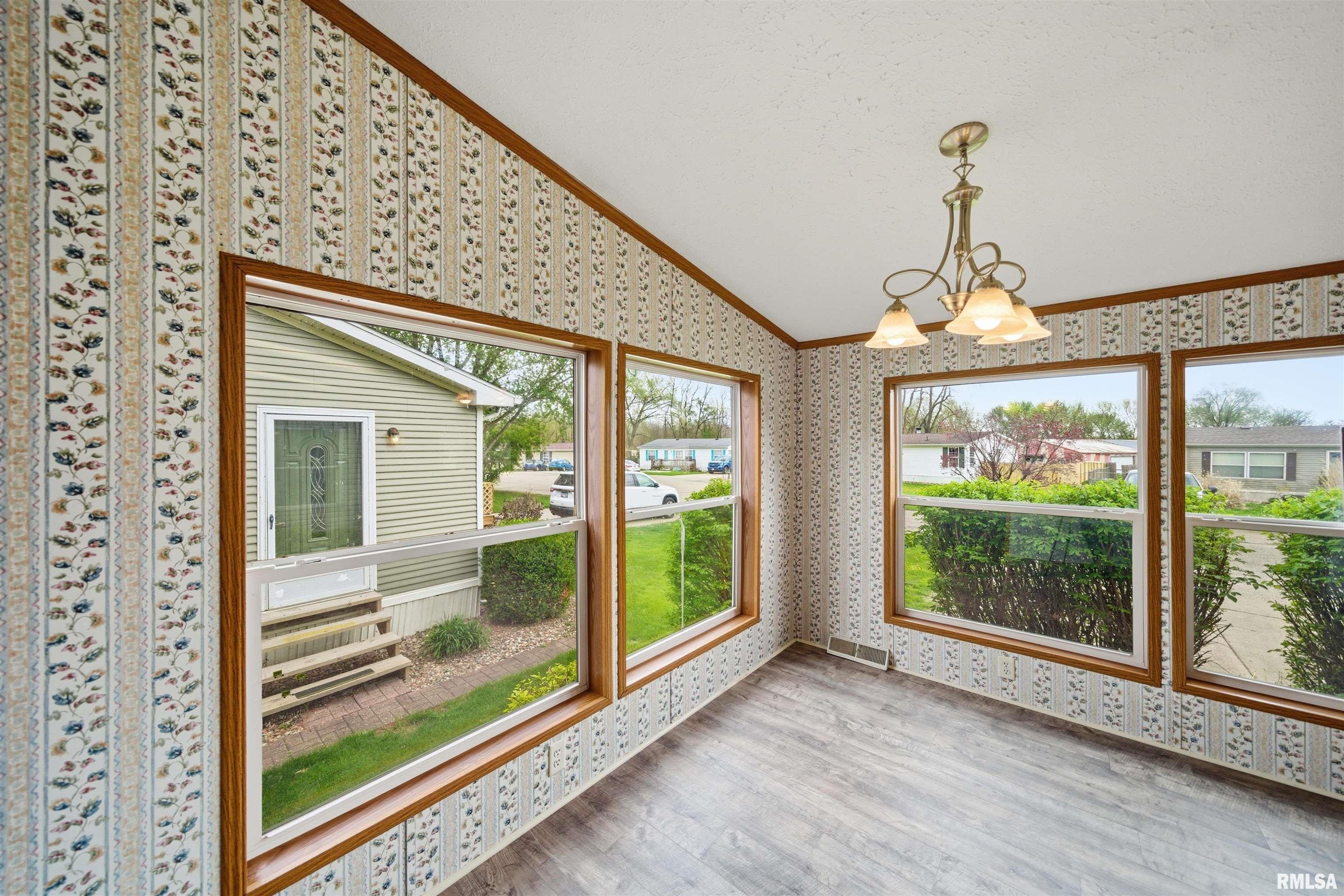 701 Fischer Road, Unit 230 Creve Coeur, IL 61610 - Photo 14 of 35