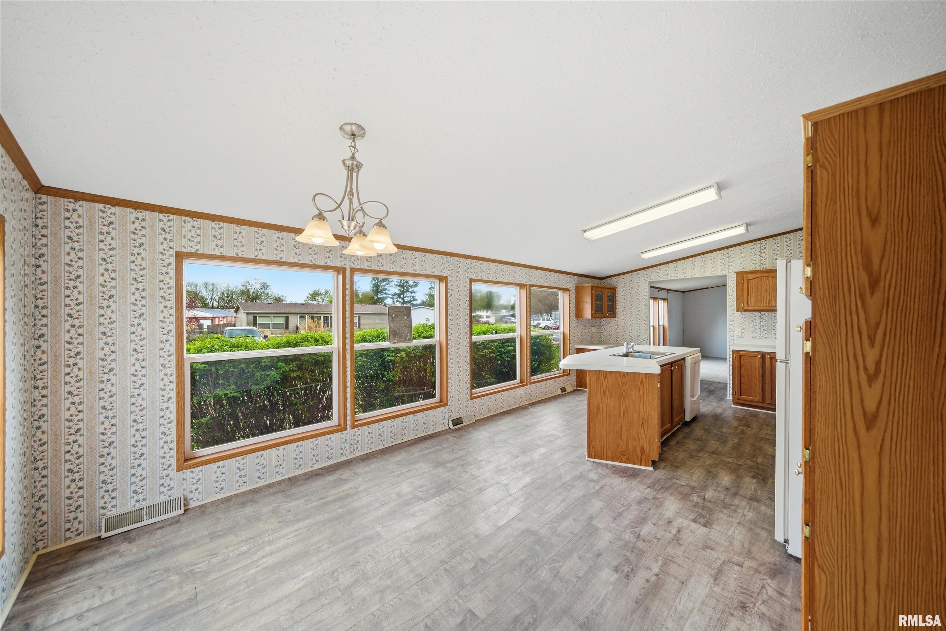 701 Fischer Road, Unit 230 Creve Coeur, IL 61610 - Photo 15 of 35