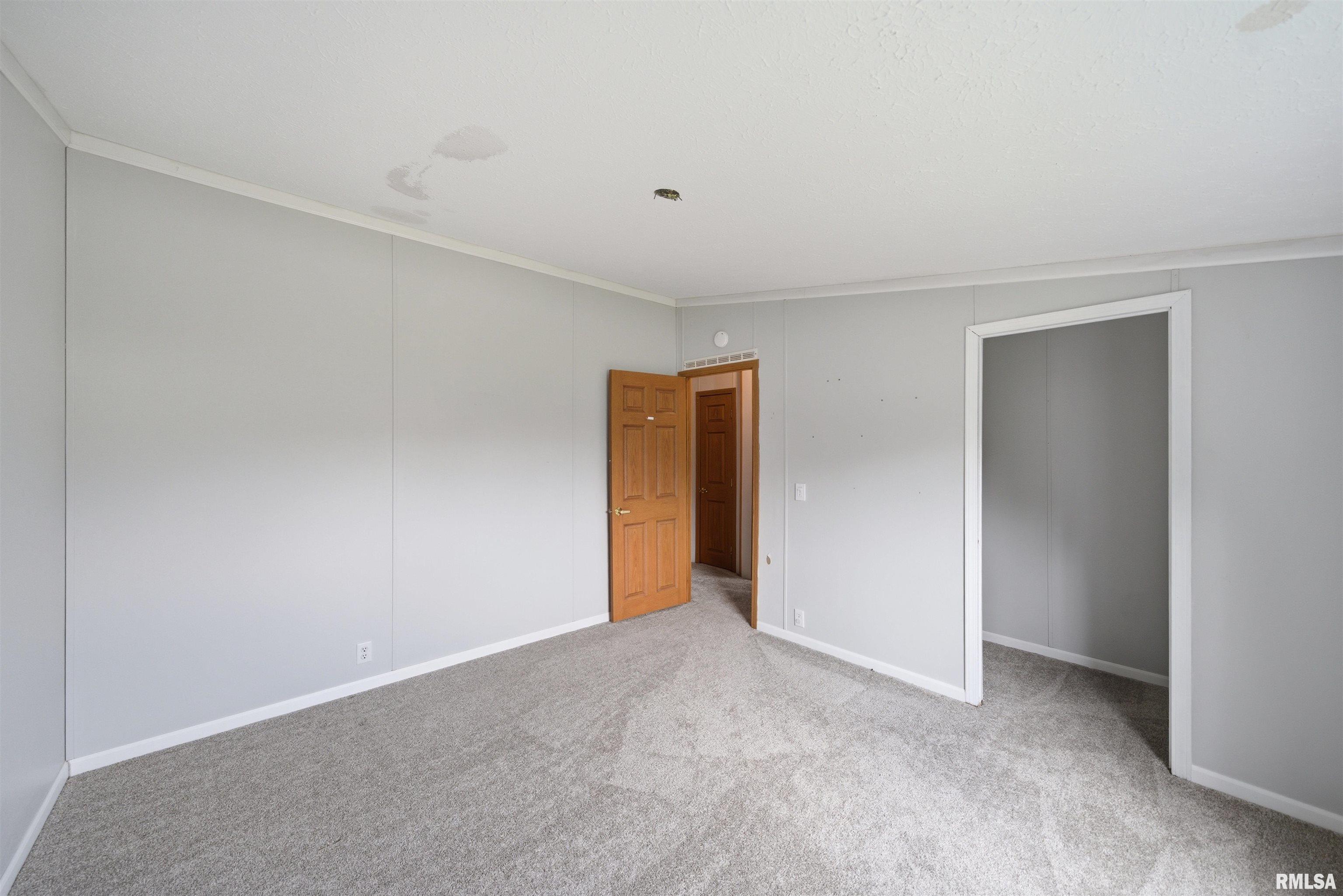 701 Fischer Road, Unit 230 Creve Coeur, IL 61610 - Photo 25 of 35