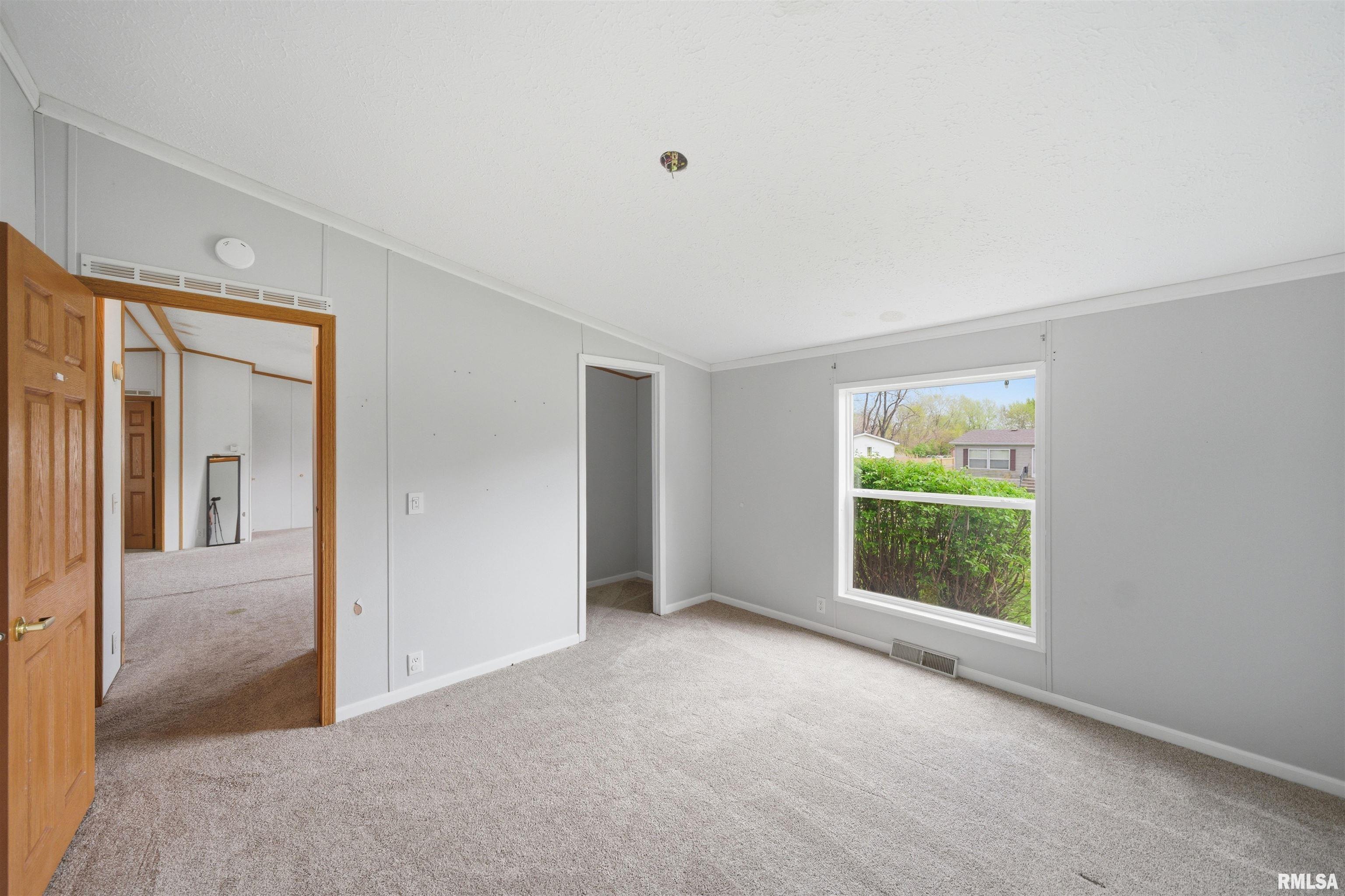 701 Fischer Road, Unit 230 Creve Coeur, IL 61610 - Photo 26 of 35