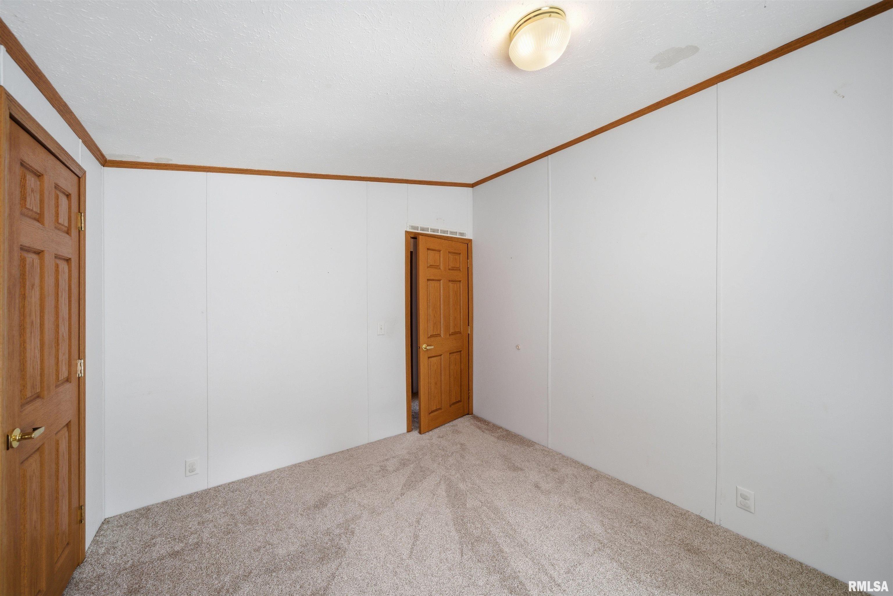 701 Fischer Road, Unit 230 Creve Coeur, IL 61610 - Photo 29 of 35