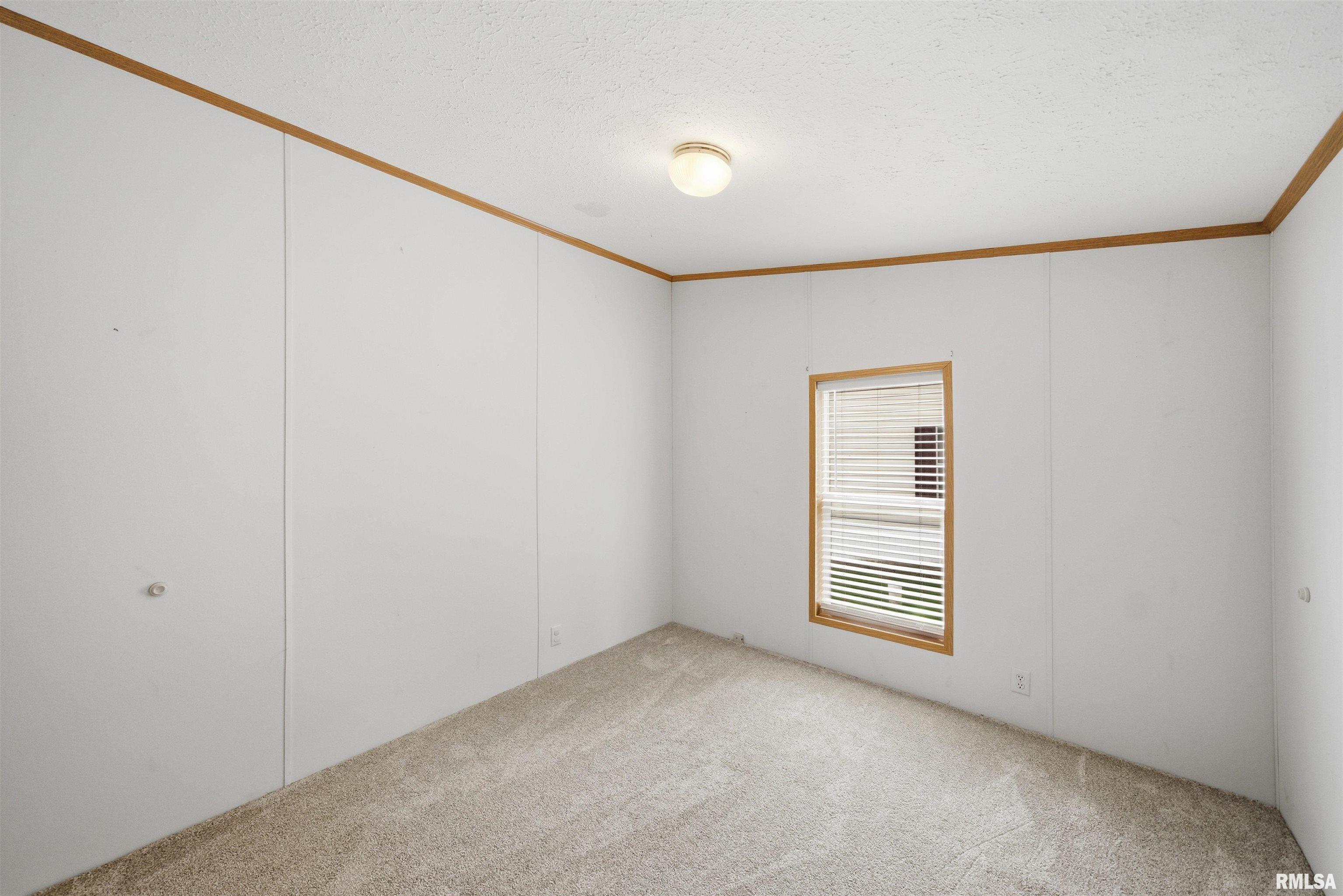 701 Fischer Road, Unit 230 Creve Coeur, IL 61610 - Photo 30 of 35