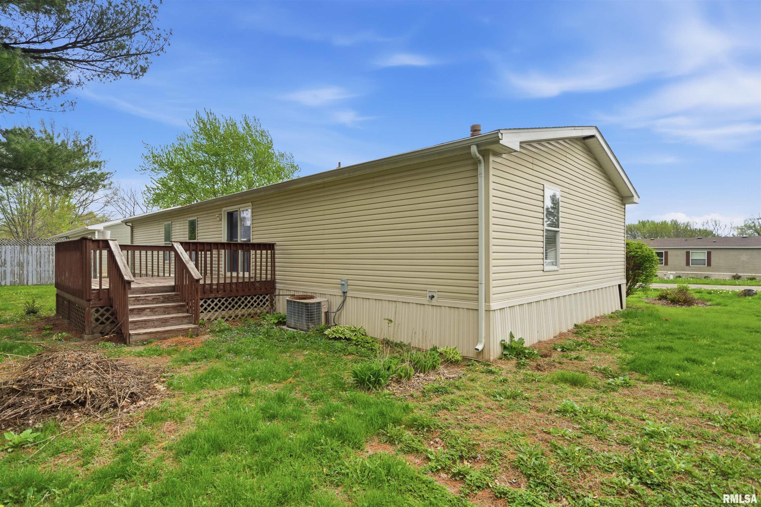 701 Fischer Road, Unit 230 Creve Coeur, IL 61610 - Photo 34 of 35