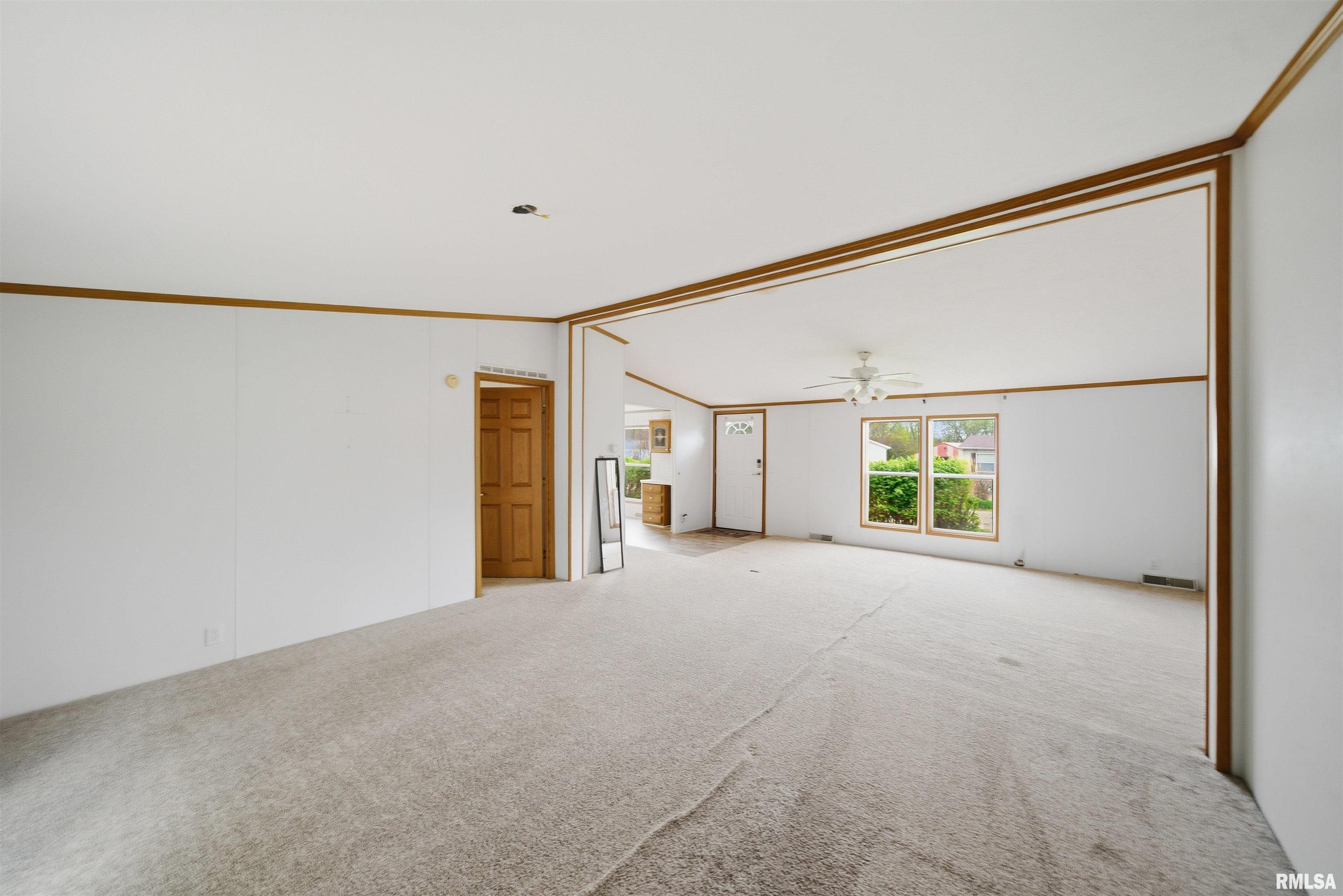 701 Fischer Road, Unit 230 Creve Coeur, IL 61610 - Photo 6 of 35