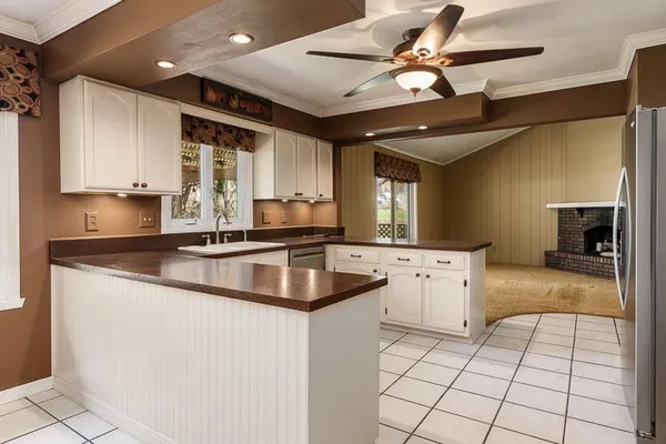 $258,000 | 6074 Abington Drive, Rockford, IL 61109