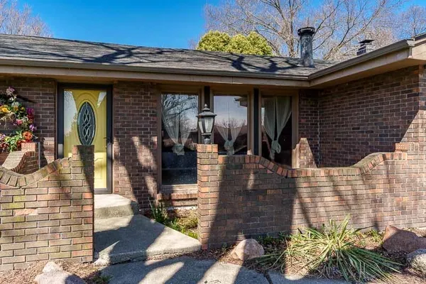 $258,000 | 6074 Abington Drive, Rockford, IL 61109