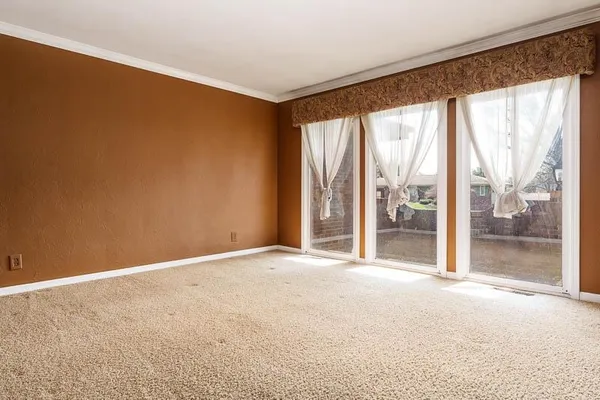 $258,000 | 6074 Abington Drive, Rockford, IL 61109