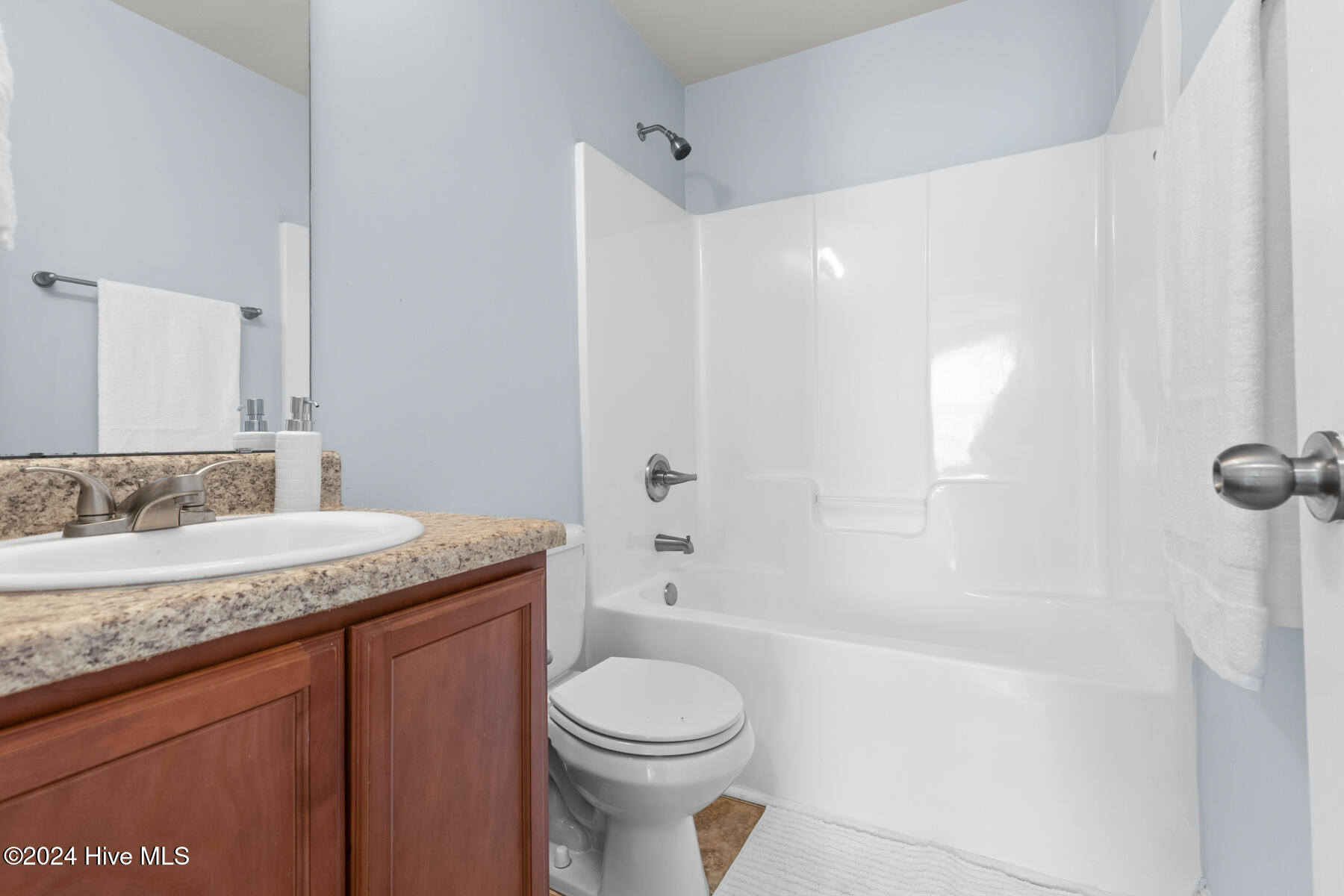 228 Caldwell Loop Jacksonville, NC 28546 - Photo 11 of 24 Full Bathroom #1