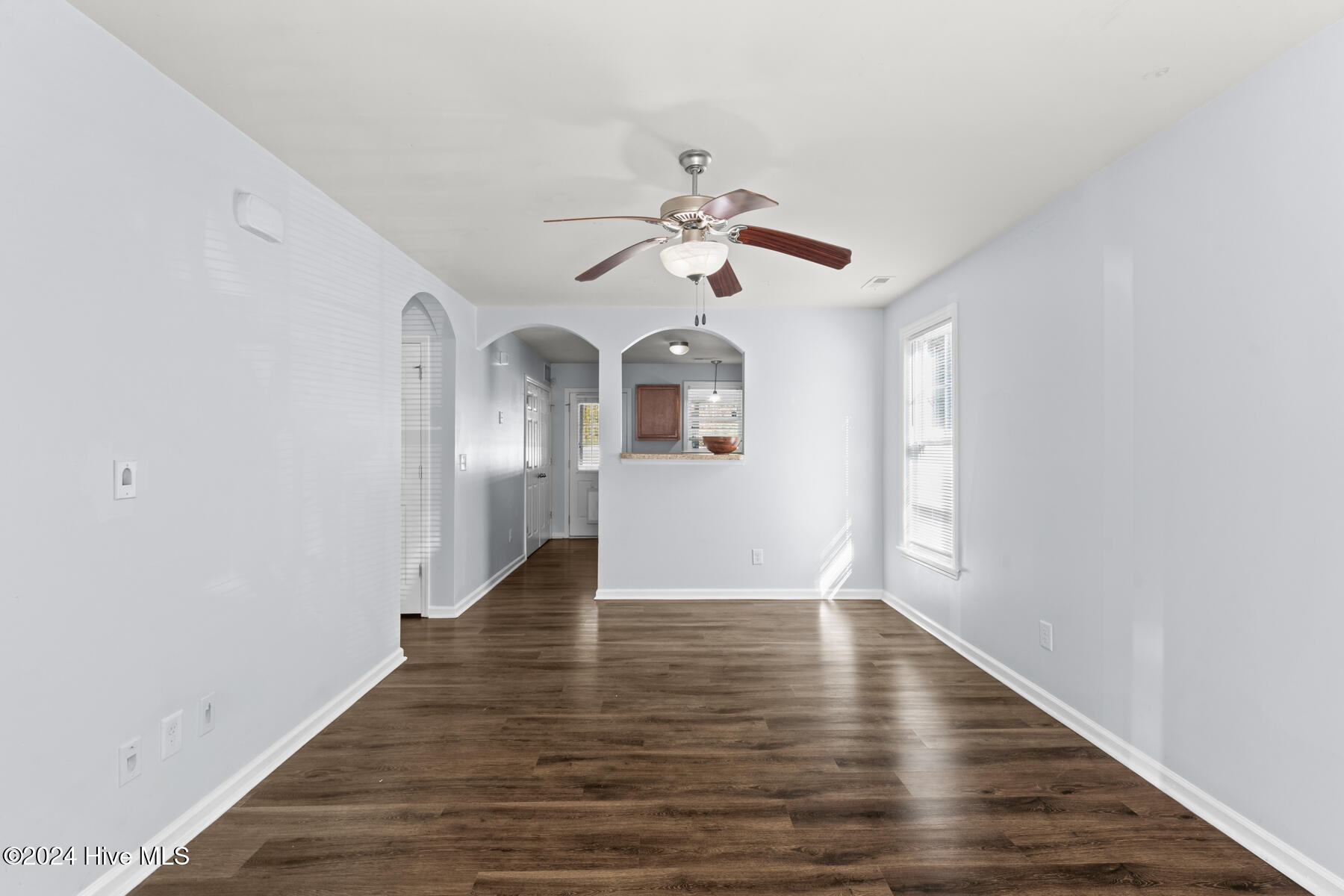 228 Caldwell Loop Jacksonville, NC 28546 - Photo 4 of 24 Living Room!