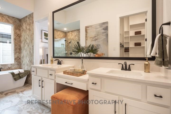 13009 Wandering Rdg Lane Conroe, TX 77302 - Photo 3 of 41