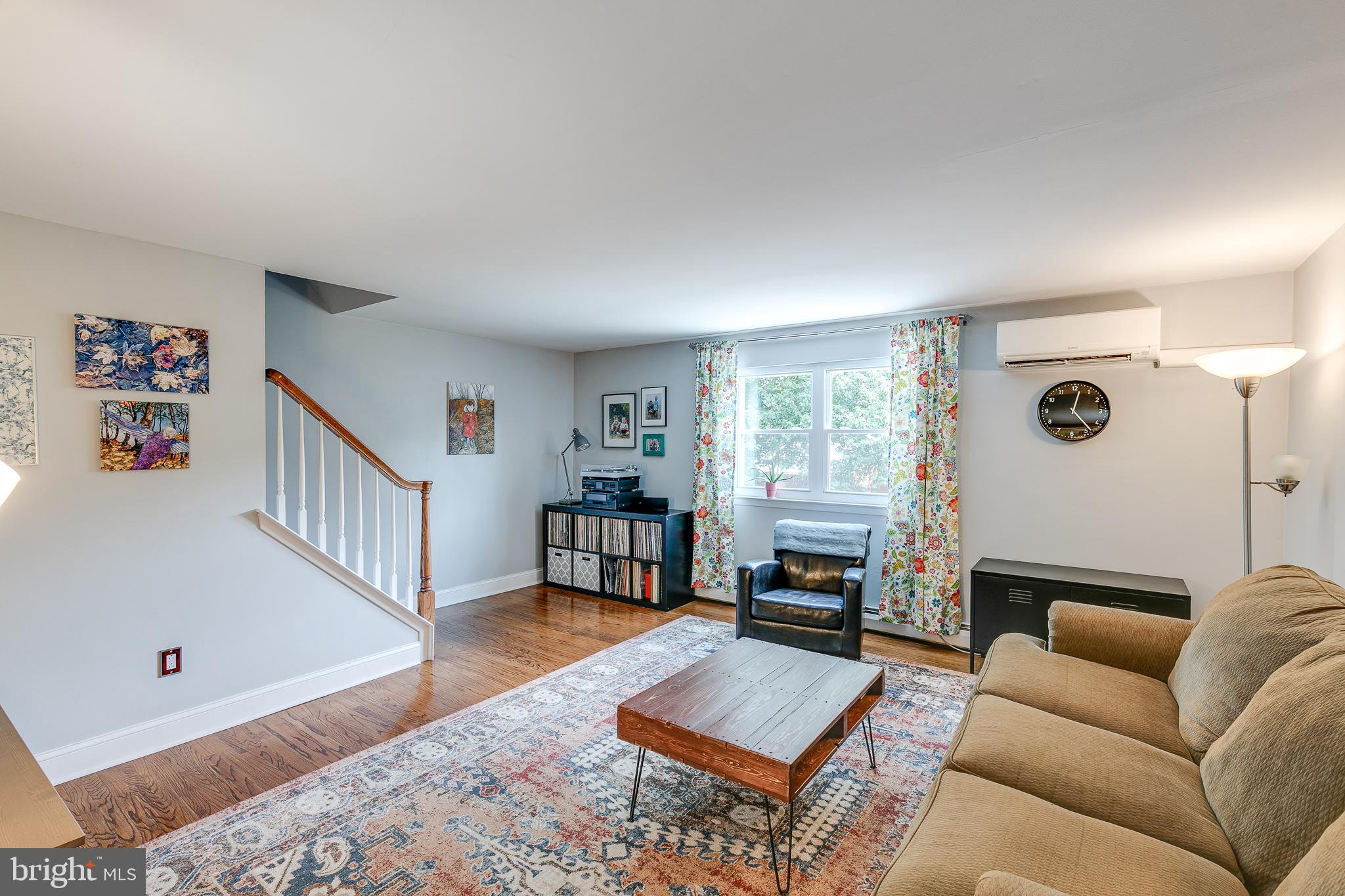 7325 Hiola Road Philadelphia, PA 19128 - Photo 2 of 27