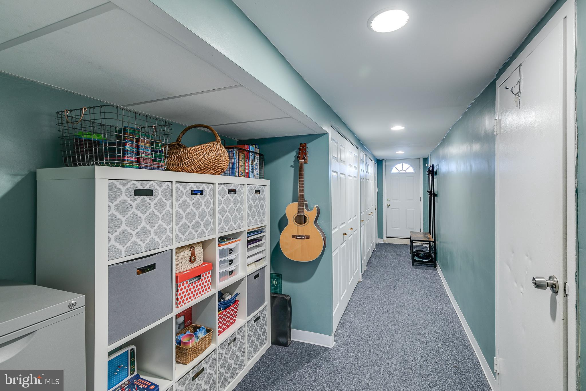 7325 Hiola Road Philadelphia, PA 19128 - Photo 18 of 27