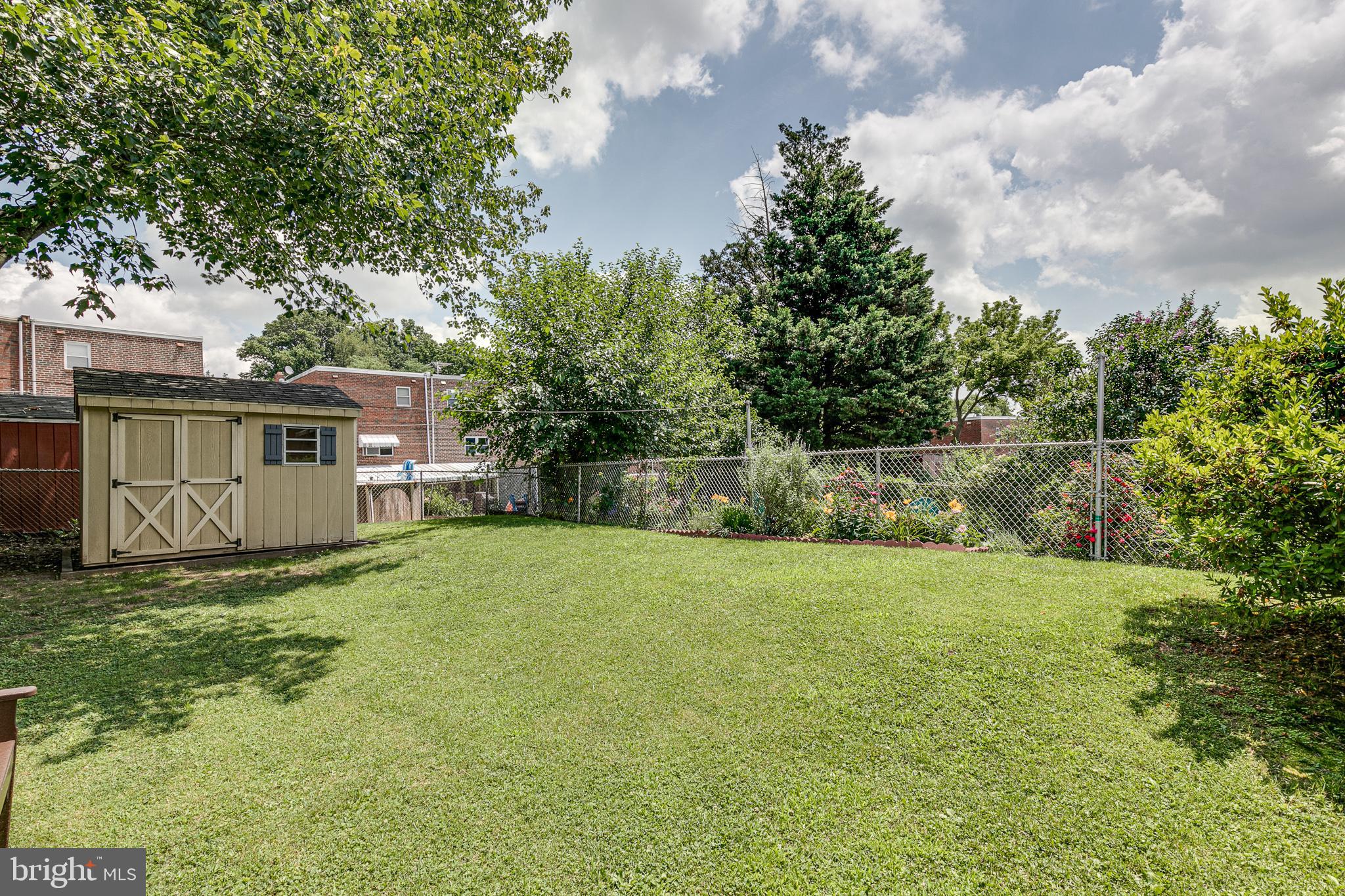 7325 Hiola Road Philadelphia, PA 19128 - Photo 22 of 27