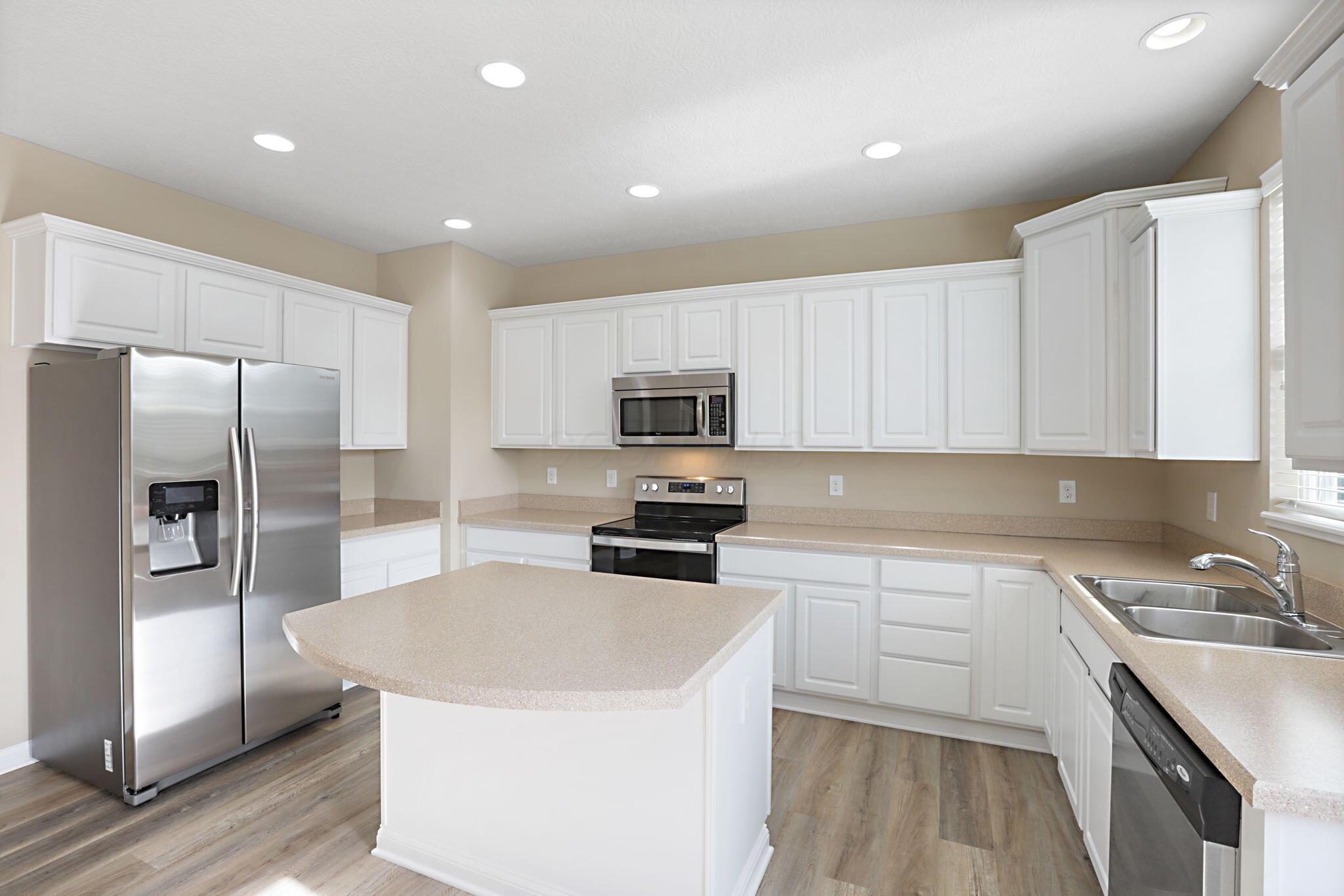6313 Chetti Drive Columbus, OH 43213 - Photo 18 of 88 Stainless Appliances