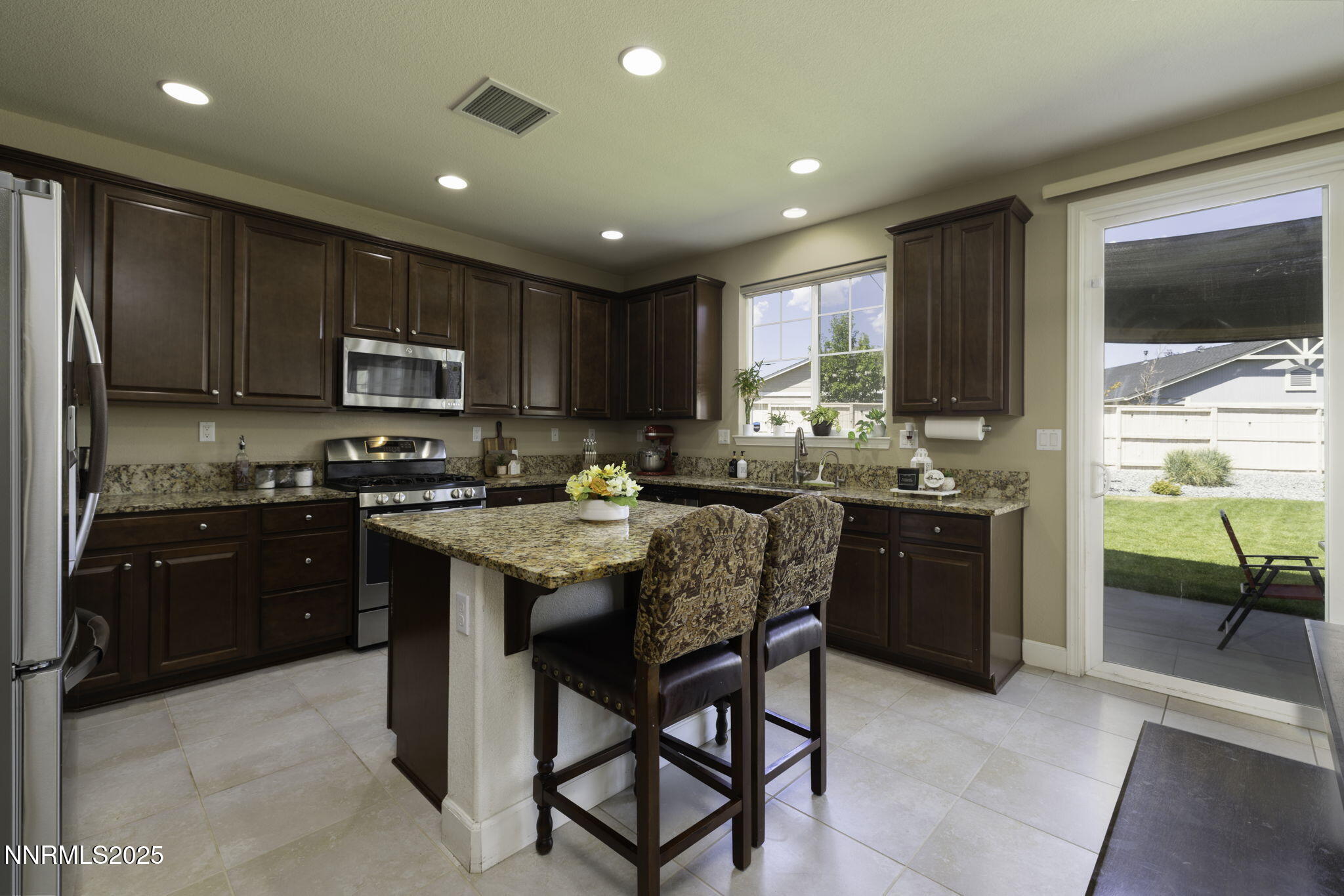 10687 Walton Park Drive Reno, NV 89521 - Photo 6 of 25 12-web-or-mls-10687 Walton Park-12