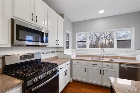 $615,000 | 844 Konert Hill Drive, Fenton, MO 63026