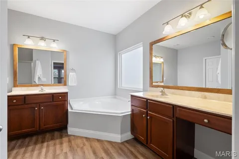 $615,000 | 844 Konert Hill Drive, Fenton, MO 63026