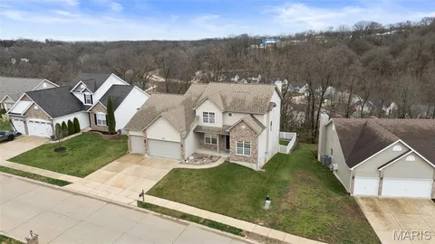 $615,000 | 844 Konert Hill Drive, Fenton, MO 63026