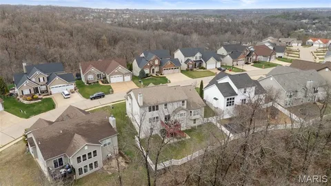 $615,000 | 844 Konert Hill Drive, Fenton, MO 63026