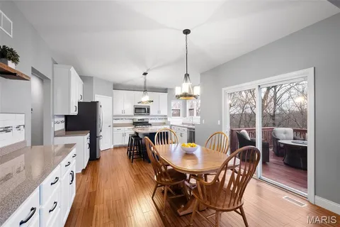 $615,000 | 844 Konert Hill Drive, Fenton, MO 63026