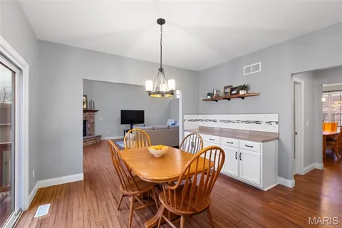 $615,000 | 844 Konert Hill Drive, Fenton, MO 63026