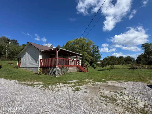 $203,000 | 1592 Dry Valley Road, Thorn Hill, TN 37881