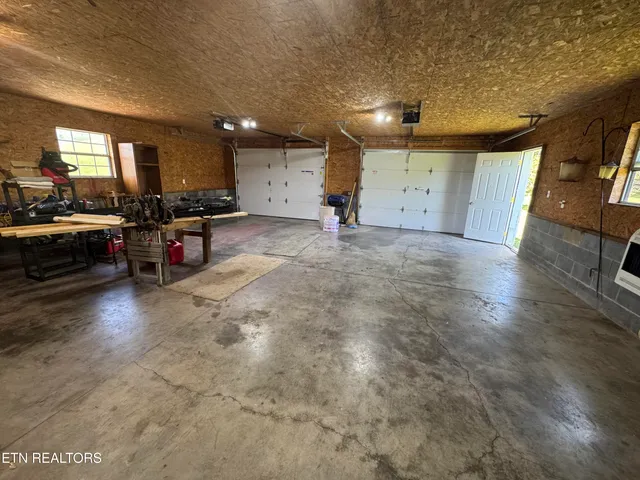 $203,000 | 1592 Dry Valley Road, Thorn Hill, TN 37881