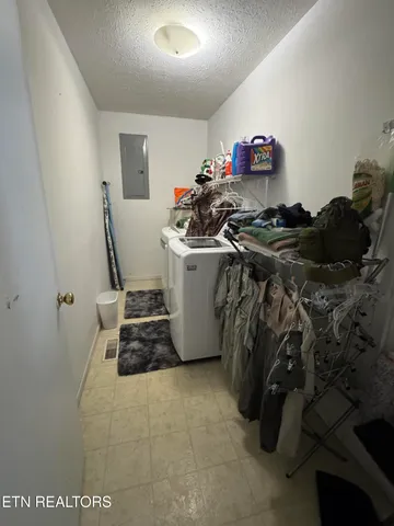 $203,000 | 1592 Dry Valley Road, Thorn Hill, TN 37881