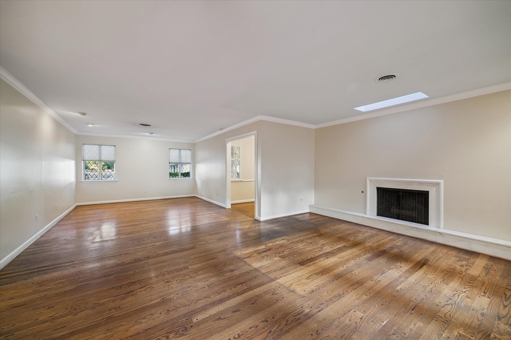 2126 Chimney Rock Road Houston, TX 77057 - Photo 4 of 30
