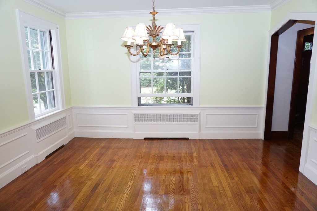 92 Douglas Road Belmont, MA 02478 - Photo 4 of 17 Gallery Image 4
