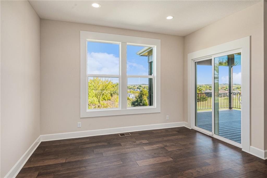 1221 South Desoto Road Lansing, KS 66043 - Photo 16 of 45