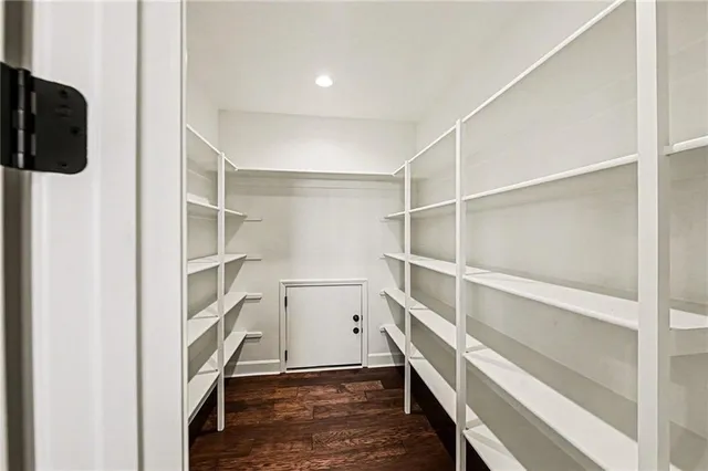 $699,900 | 1221 South Desoto Road, Lansing, KS 66043