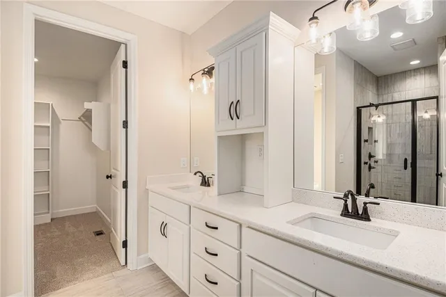 $699,900 | 1221 South Desoto Road, Lansing, KS 66043