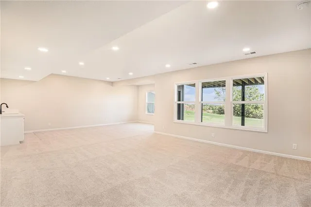 $699,900 | 1221 South Desoto Road, Lansing, KS 66043