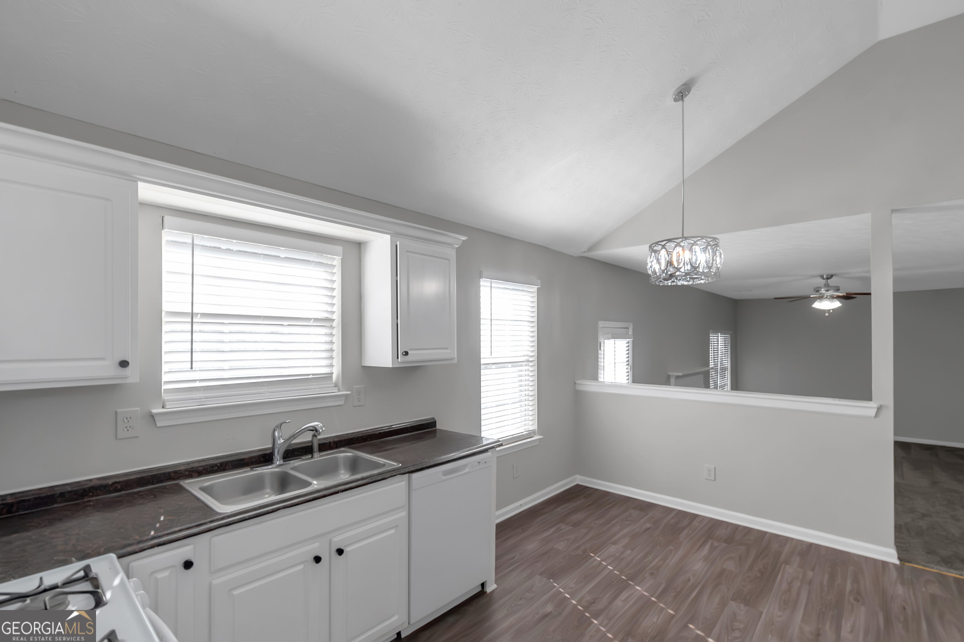 481 Harvick Circle Stockbridge, GA 30281 - Photo 12 of 33