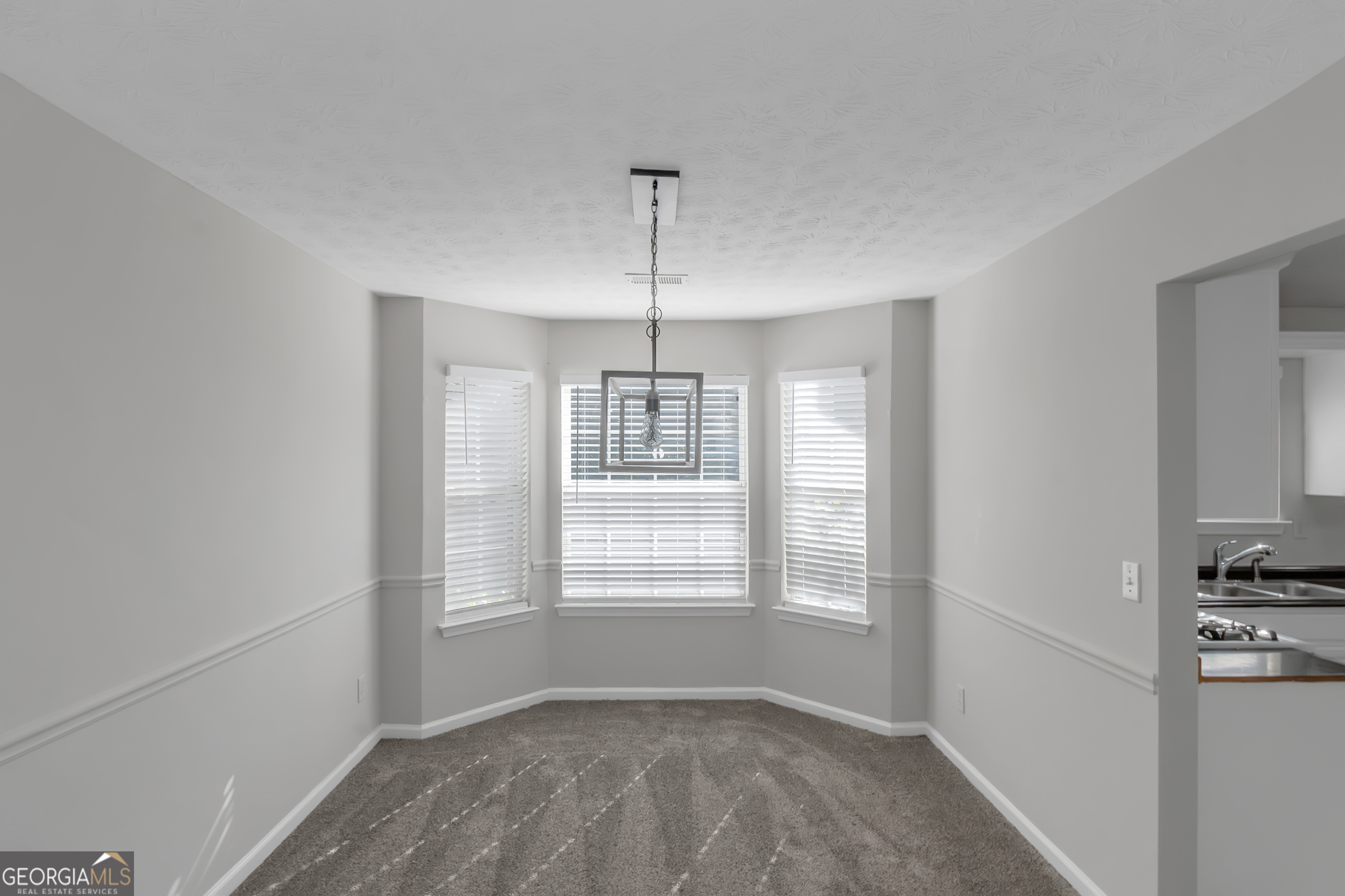 481 Harvick Circle Stockbridge, GA 30281 - Photo 4 of 33