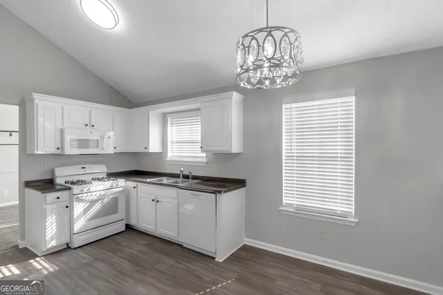 $1,950 | 481 Harvick Circle, Stockbridge, GA 30281