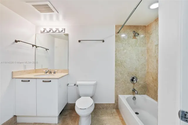 $988,500 | 2001 North Ocean Boulevard, Unit 701, Fort Lauderdale, FL 33305